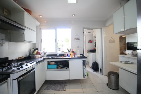 Cozinha de apartamento à venda com 3 quartos, 127m² em Vila Andrade, São Paulo
