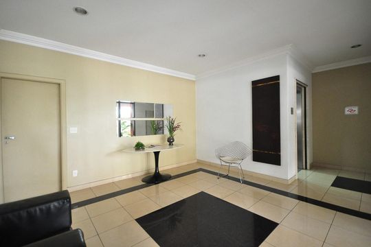Hall Social de apartamento à venda com 3 quartos, 145m² em Vila Suzana, São Paulo