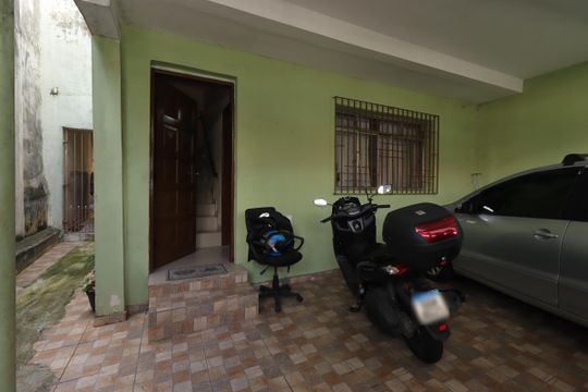 Garagem de casa à venda com 4 quartos, 138m² em Vila Bela Vista, Santo André