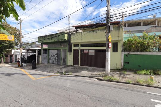 Fachada de casa à venda com 4 quartos, 138m² em Vila Bela Vista, Santo André