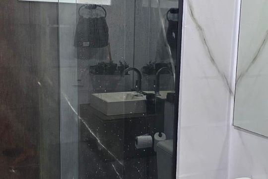 Banheiro de apartamento à venda com 2 quartos, 49m² em Quinta da Paineira, São Paulo
