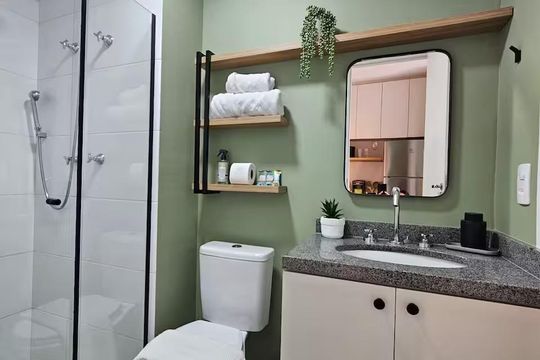 Banheiro de apartamento à venda com 1 quarto, 24m² em Santo Amaro, São Paulo