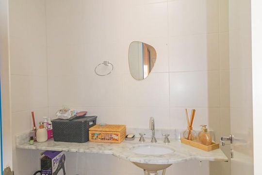 Banheiro da Suíte de apartamento para alugar com 2 quartos, 62m² em Marechal Rondon, Canoas