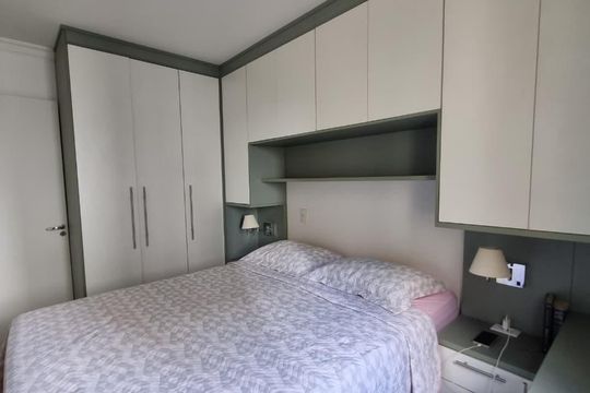 Quarto de apartamento à venda com 2 quartos, 45m² em Vila Tolstoi, São Paulo