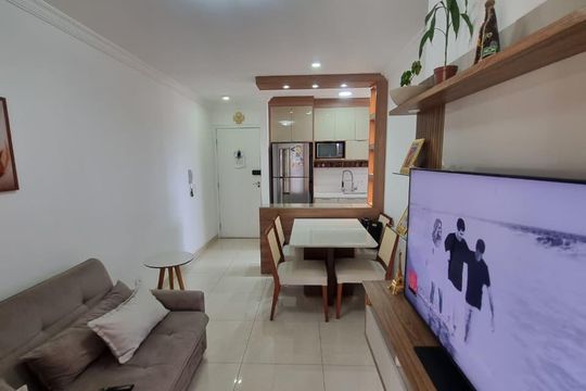 Sala de apartamento à venda com 2 quartos, 45m² em Vila Tolstoi, São Paulo