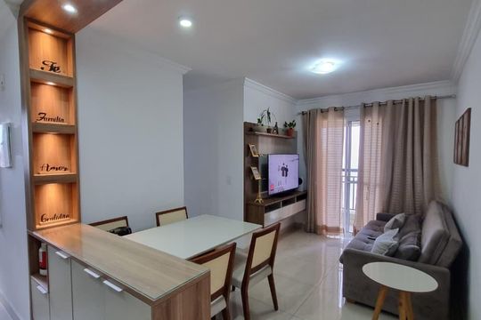 Sala de apartamento à venda com 2 quartos, 45m² em Vila Tolstoi, São Paulo