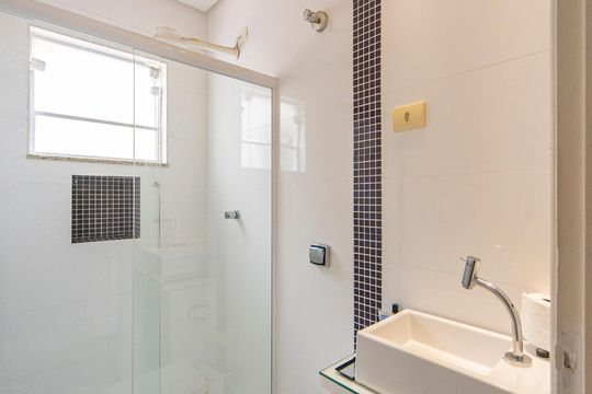 Banheiro Social de casa à venda com 3 quartos, 150m² em Jardim Las Vegas, Santo André