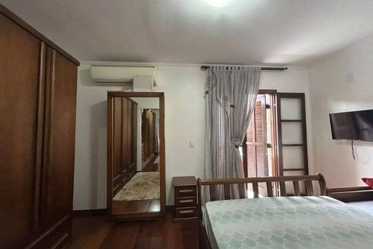 Quarto de casa para alugar com 3 quartos, 265m² em Vila Alzira, Santo André