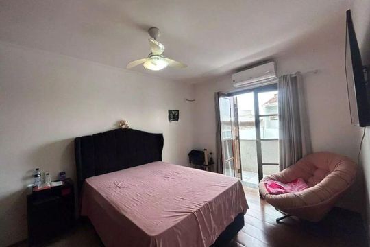 Quarto de casa para alugar com 3 quartos, 265m² em Vila Alzira, Santo André