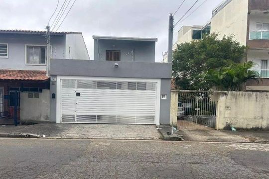 Fachada de casa para alugar com 3 quartos, 265m² em Vila Alzira, Santo André
