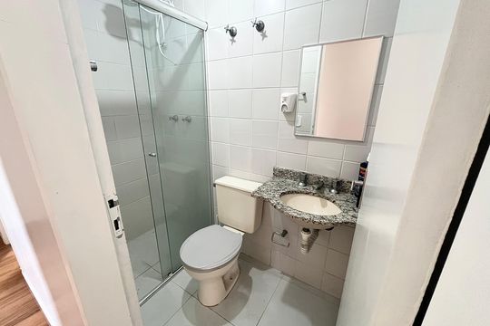 Banheiro de apartamento para alugar com 1 quarto, 70m² em Limão, São Paulo