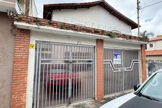 Fachada de casa à venda com 3 quartos, 176m² em Parque Cruzeiro do Sul, São Paulo