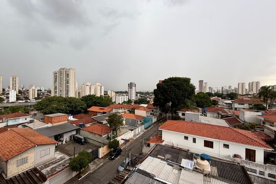 Vista  de kitnet/studio para alugar com 1 quarto, 20m² em Jardim Aeroporto, São Paulo