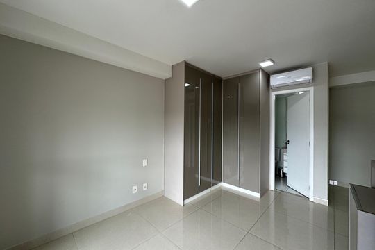 Quarto de apartamento para alugar com 1 quarto, 42m² em Empresarial 18 do Forte, Barueri