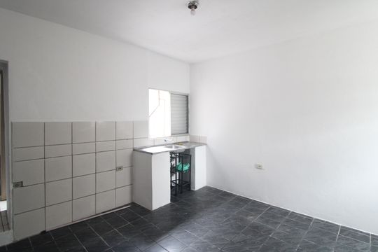 Cozinha de casa para alugar com 1 quarto, 50m² em Jardim Itapura, São Paulo
