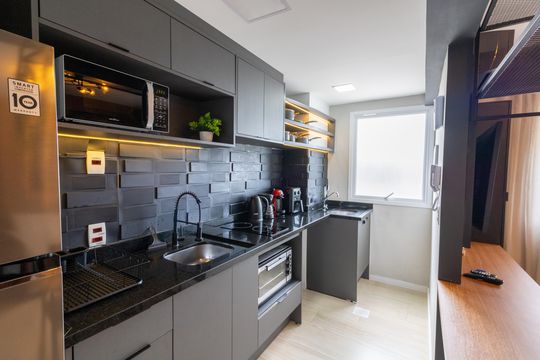 Cozinha de apartamento para alugar com 1 quarto, 43m² em Partenon, Porto Alegre