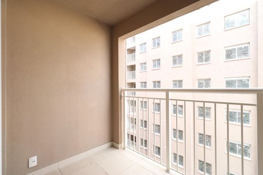 Varanda  de apartamento à venda com 2 quartos, 33m² em Parque Industrial Tomas Edson, São Paulo