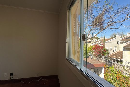 Casa à venda com 3 quartos, 249m² em Jardim Panorama, São Paulo
