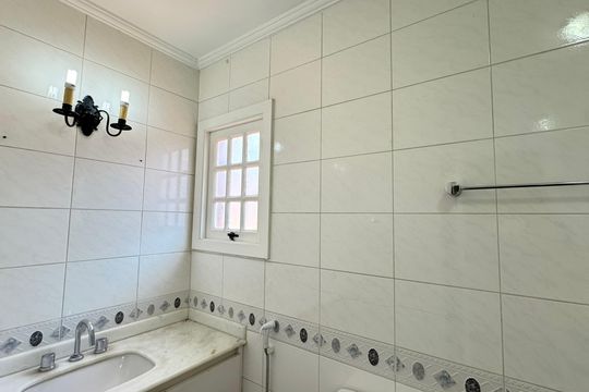 Casa à venda com 3 quartos, 249m² em Jardim Panorama, São Paulo