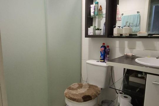 Banheiro de apartamento à venda com 1 quarto, 45m² em Centro, Canoas