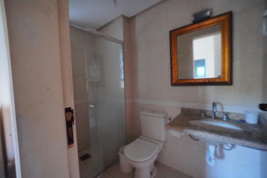 Banheiro da Suíte de apartamento para alugar com 3 quartos, 120m² em Praia Brava, Florianópolis