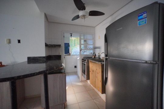 Cozinha de apartamento para alugar com 3 quartos, 120m² em Praia Brava, Florianópolis