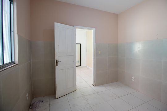 Quarto de casa de condomínio à venda com 1 quarto, 34m² em Irajá, Rio de Janeiro