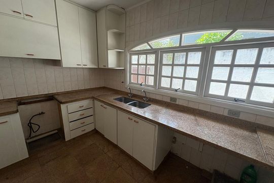 Cozinha de casa de condomínio para alugar com 4 quartos, 560m² em Alphaville Empresarial, Barueri