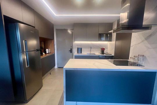 Cozinha de apartamento à venda com 1 quarto, 57m² em Vila Olímpia, São Paulo