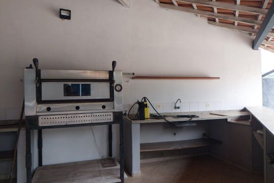 Casa de Condomínio para alugar com 4 quartos, 600m² em Portal das Acacias, Barueri