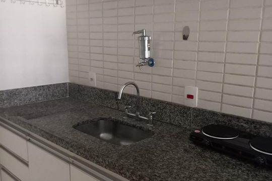 Cozinha de apartamento à venda com 1 quarto, 28m² em Bela Vista, São Paulo