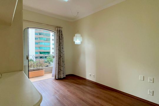 Suíte 2 de apartamento à venda com 3 quartos, 297m² em Alto de Pinheiros, São Paulo