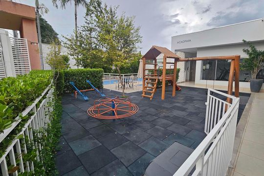 Área comum - Playground de casa de condomínio à venda com 3 quartos, 156m² em Parque das Laranjeiras, Goiânia