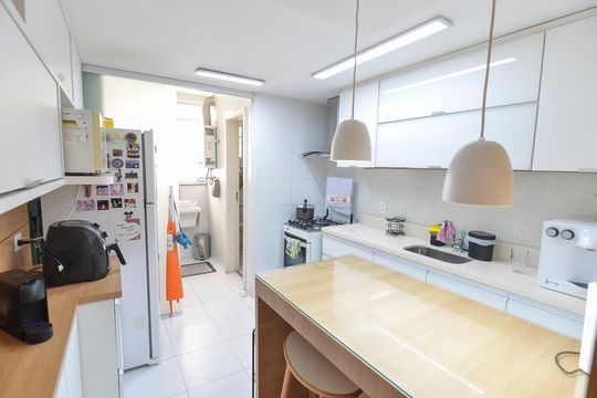 Cozinha de apartamento à venda com 2 quartos, 76m² em Tijuca, Rio de Janeiro