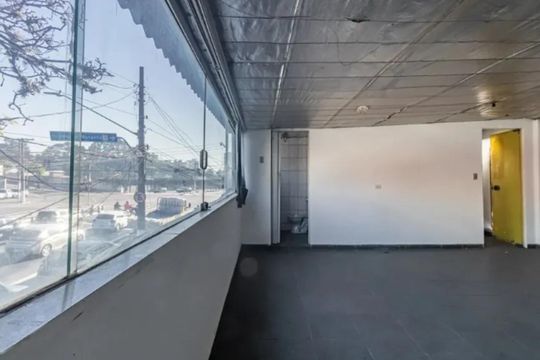 Área externa de casa à venda com 6 quartos, 210m² em Instituto de Previdencia, São Paulo