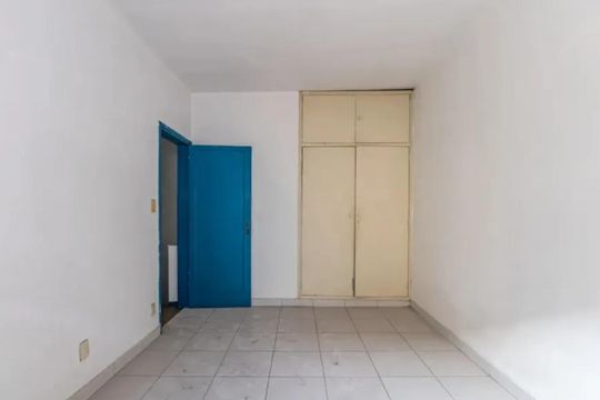 Quarto de casa à venda com 6 quartos, 210m² em Instituto de Previdencia, São Paulo