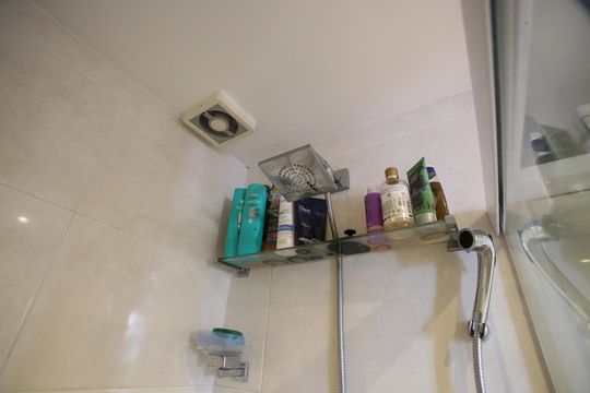 Banheiro de apartamento à venda com 2 quartos, 49m² em Anil, Rio de Janeiro