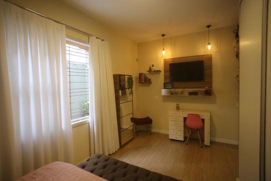 Casa à venda com 5 quartos, 340m² em Gutierrez, Belo Horizonte