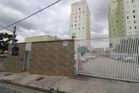 Fachada e portaria de apartamento à venda com 2 quartos, 52m² em Jardim Vila Formosa, São Paulo