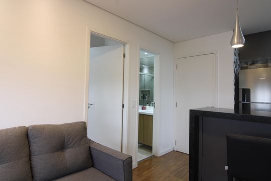 Sala de apartamento para alugar com 2 quartos, 37m² em Vila Pierina, São Paulo
