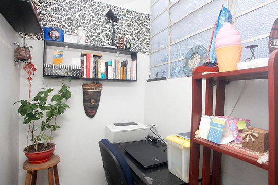 Gabinete de apartamento à venda com 3 quartos, 100m² em Farroupilha, Porto Alegre