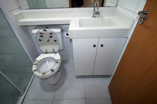 Banheiro de apartamento à venda com 2 quartos, 50m² em Colégio Rj, Rio de Janeiro