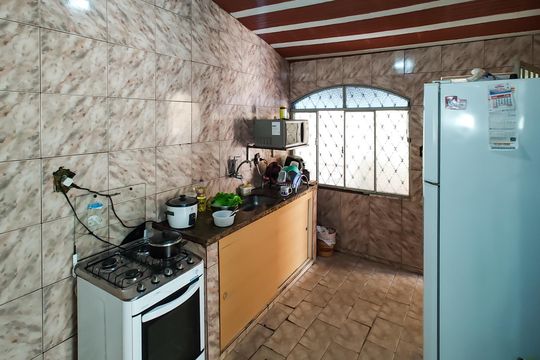 Casa à venda com 3 quartos, 200m² em Conjunto Cristina (sao Benedito), Belo Horizonte