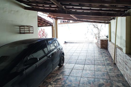 Casa à venda com 3 quartos, 200m² em Conjunto Cristina (sao Benedito), Belo Horizonte