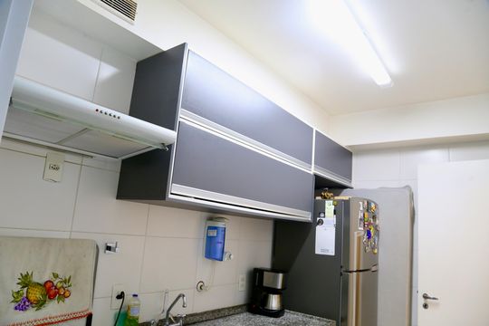 Cozinha de apartamento à venda com 2 quartos, 65m² em Santo Amaro, São Paulo