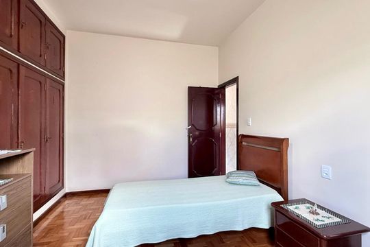Casa à venda com 3 quartos, 250m² em Salgado Filho, Belo Horizonte