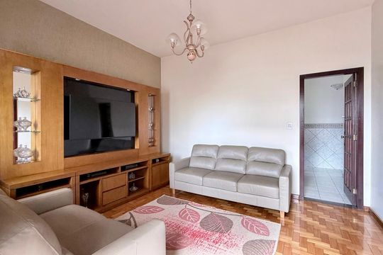 Casa à venda com 3 quartos, 250m² em Salgado Filho, Belo Horizonte