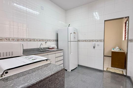 Casa à venda com 3 quartos, 250m² em Salgado Filho, Belo Horizonte