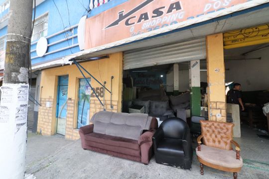 Fachada de casa para alugar com 3 quartos, 140m² em Bussocaba, Osasco