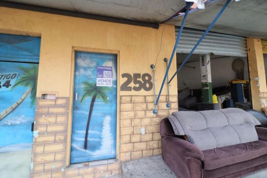 Fachada de casa para alugar com 3 quartos, 140m² em Bussocaba, Osasco